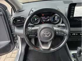 Toyota Yaris (2022) thumbnail 8