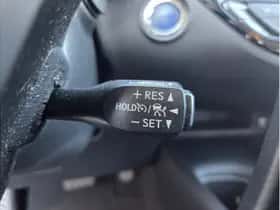 Toyota C-HR (2023) thumbnail 13
