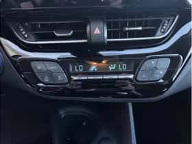 Toyota C-HR (2023) thumbnail 24