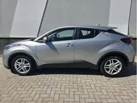 Toyota C-HR (2023) thumbnail 7