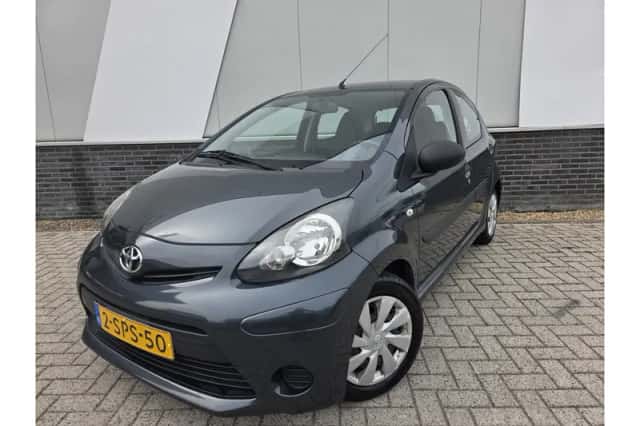Toyota Aygo (2013) thumbnail 1