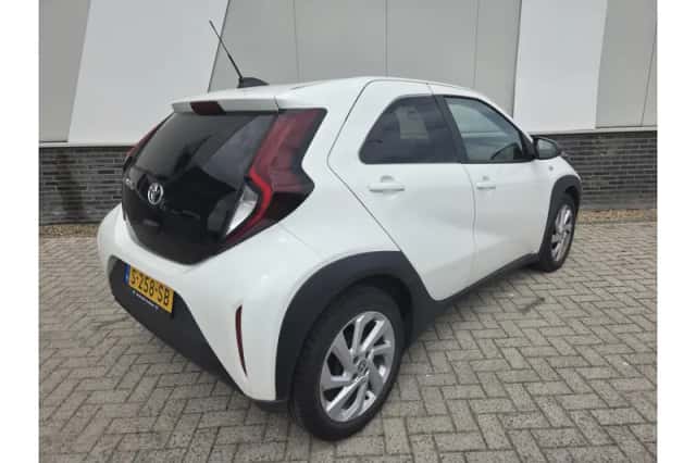 Toyota Aygo X (2023) thumbnail 3