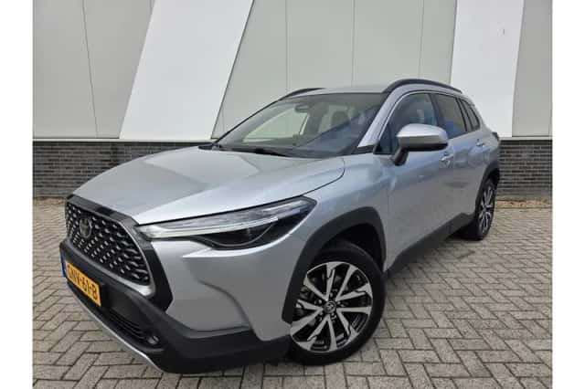 Toyota Corolla (2024) thumbnail 1