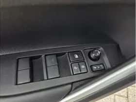 Toyota Corolla (2024) thumbnail 9