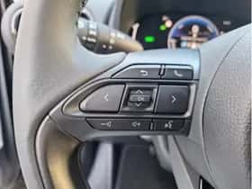 Toyota Yaris Cross (2025) thumbnail 15