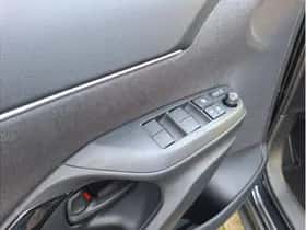 Toyota Yaris Cross (2025) thumbnail 17