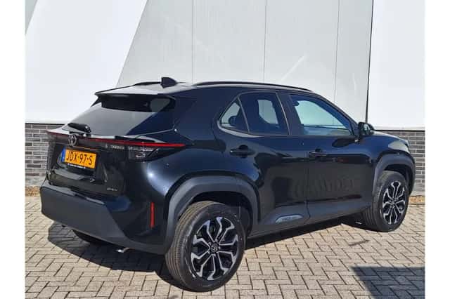 Toyota Yaris Cross (2025) thumbnail 4
