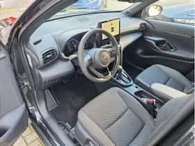 Toyota Yaris Cross (2025) thumbnail 8