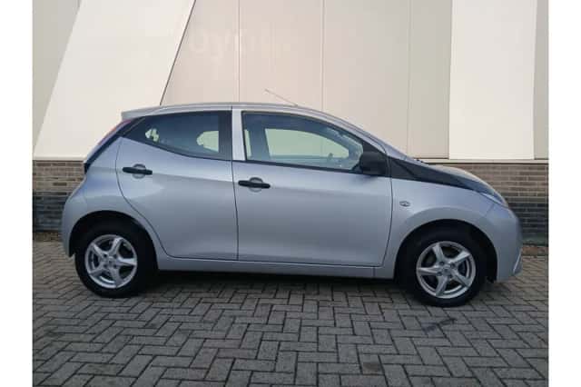 Toyota Aygo (2018) thumbnail 3