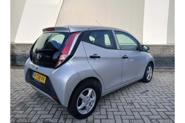 Toyota Aygo (2018) thumbnail 4