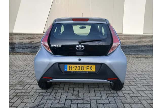 Toyota Aygo (2018) thumbnail 5
