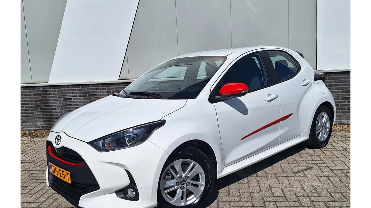 Toyota Yaris (2025) — foto 1