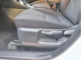 Toyota Yaris (2025) thumbnail 16