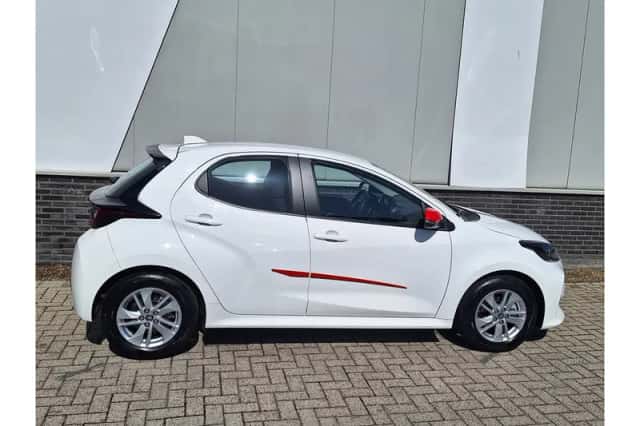 Toyota Yaris (2025) thumbnail 6