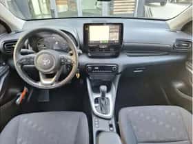 Toyota Yaris (2025) thumbnail 9