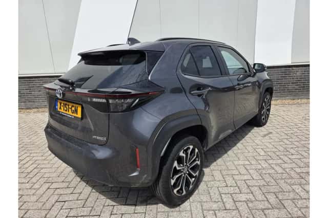 Toyota Yaris Cross (2023) thumbnail 3