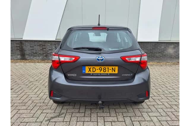Toyota Yaris (2019) thumbnail 5