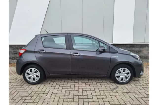 Toyota Yaris (2019) thumbnail 6