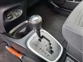 Toyota Yaris (2020) thumbnail 17