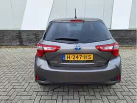 Toyota Yaris (2020) thumbnail 4