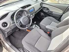 Toyota Yaris (2020) thumbnail 8
