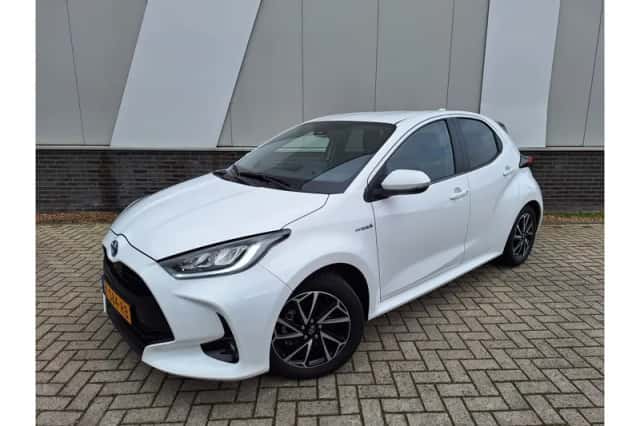 Toyota Yaris (2021) thumbnail 1