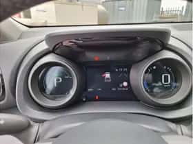 Toyota Yaris (2021) thumbnail 11