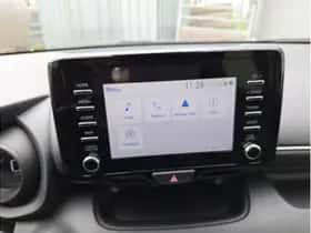Toyota Yaris (2021) thumbnail 12