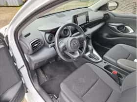Toyota Yaris (2021) thumbnail 8