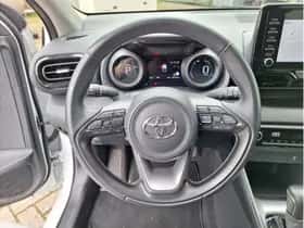 Toyota Yaris (2021) thumbnail 9