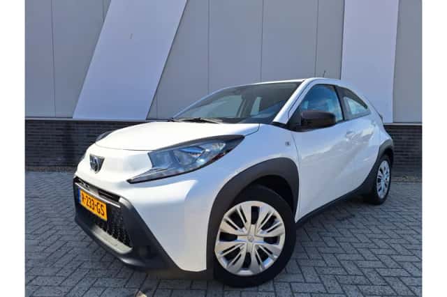 Toyota Aygo X (2022) thumbnail 1