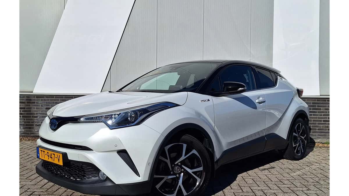 Toyota C-HR (2018) — foto 1