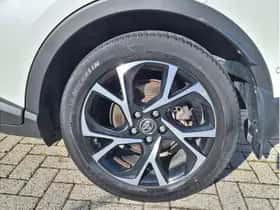 Toyota C-HR (2018) thumbnail 27