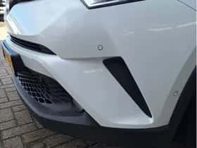 Toyota C-HR (2018) thumbnail 34