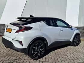 Toyota C-HR (2018) thumbnail 5