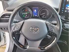 Toyota C-HR (2018) thumbnail 10