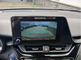 Toyota C-HR (2023) thumbnail 17