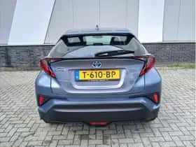 Toyota C-HR (2023) thumbnail 4