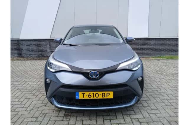 Toyota C-HR (2023) thumbnail 6