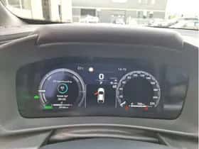 Toyota C-HR (2024) thumbnail 11