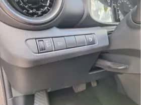 Toyota C-HR (2024) thumbnail 27