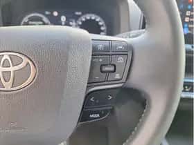 Toyota C-HR (2024) thumbnail 30