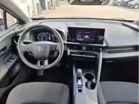 Toyota C-HR (2024) thumbnail 9