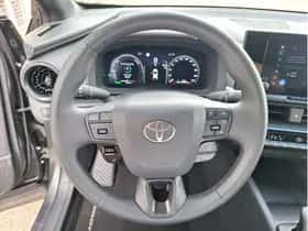 Toyota C-HR (2024) thumbnail 10