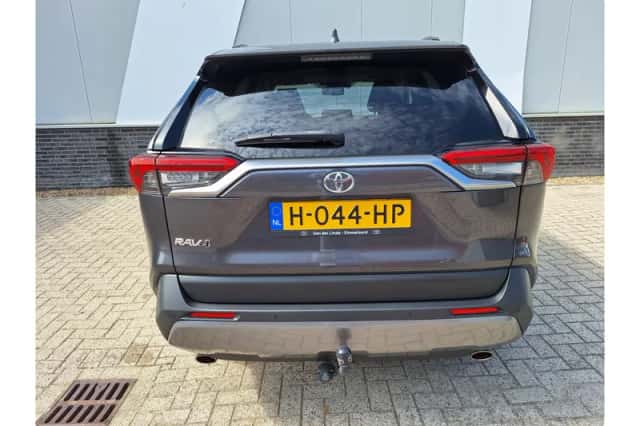 Toyota RAV4 (2020) thumbnail 4