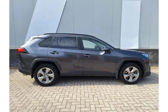 Toyota RAV4 (2020) thumbnail 6