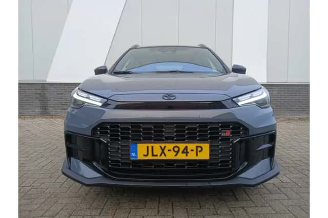 Toyota Corolla (2025) thumbnail 3
