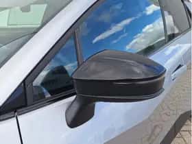 Toyota C-HR (2024) thumbnail 16