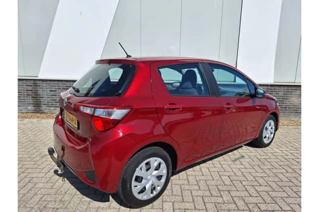 Toyota Yaris (2019) thumbnail 4