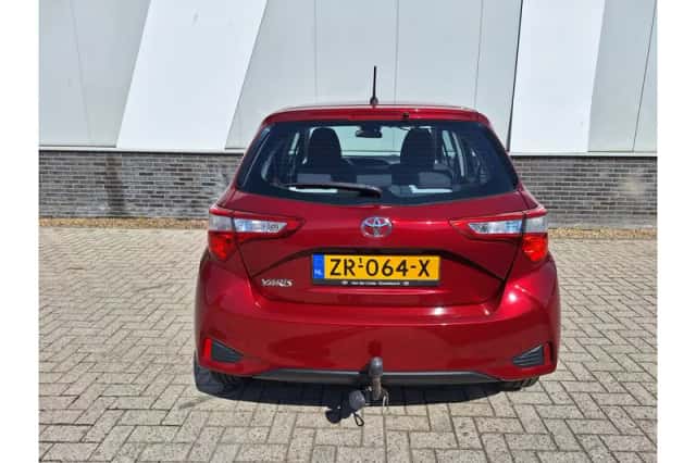 Toyota Yaris (2019) thumbnail 5